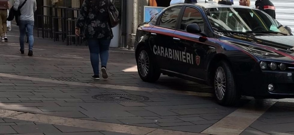 Furto in centro storico a Trento, minorenni rubano ancora una volta nel negozio Stellazeta''